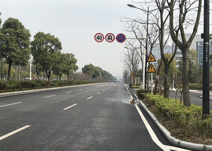 銅陵道路標(biāo)牌.jpg